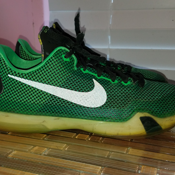 NIke Kobe X 10 Vino GS Poison Green Black Basketball Shoes 726067-333 Size 6Y